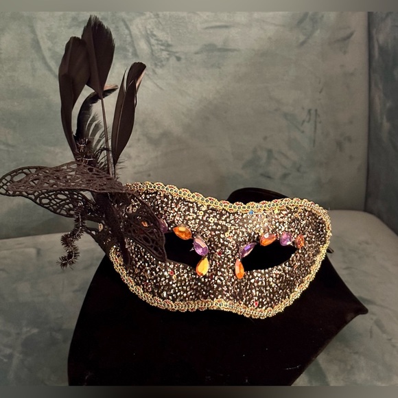 Venetian Black and Rhinestone Masquerade mask with silk ties. For party or decor - Picture 5 of 6